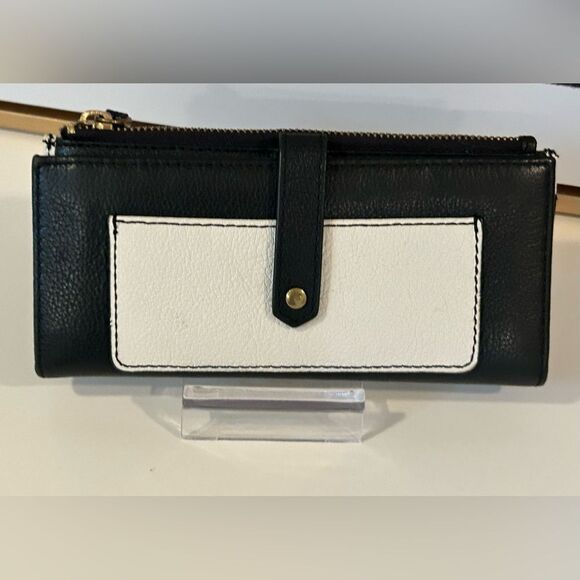 Fossil Black and White pebble Leather Wallet clutch - Picture 1 of 9
